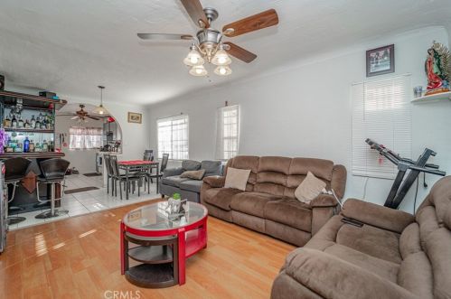 350 Laurel St, Compton, CA 90220-3113