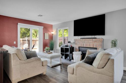 1491 H St, Ramona, CA 92065-2671