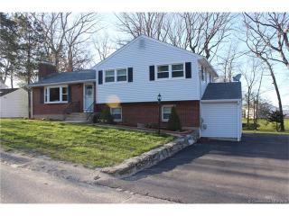 139 Harwood Rd, Waterbury, CT 06706-2422