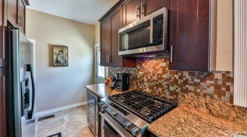 3457 Mulberry St, Riverside CA  92501-2944 exterior
