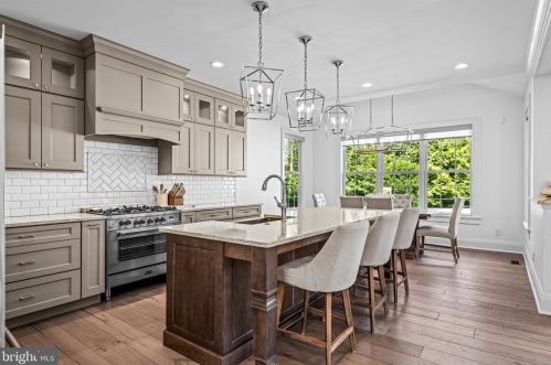 605 Warwick Rd, Tavistock NJ  08033-3926 exterior