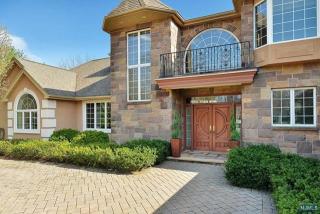 116 Kent Rd, Tenafly, NJ 07670-2306