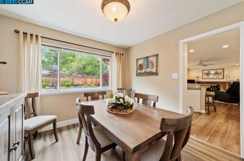 907 Hastings Dr, Concord CA  94518-3821 exterior