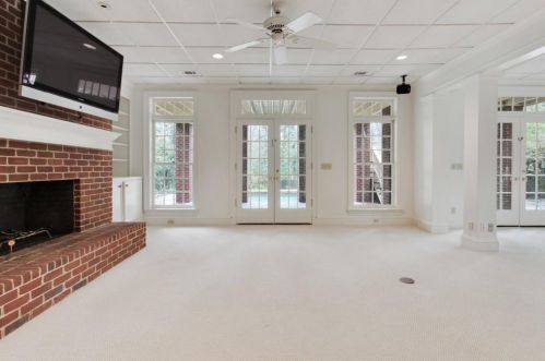 2938 Habersham Way, Atlanta GA  30305-2800 exterior