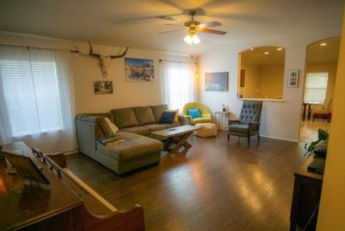 5209 English Glade Dr, Austin TX  78724-6239 exterior