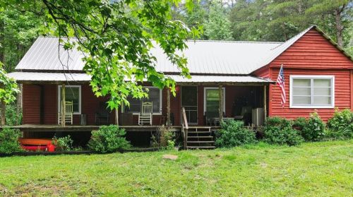 1617 Poplar Springs Rd, Lavonia, GA 30553-2165