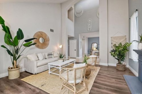 3152 Levante St, Carlsbad, CA 92009-8332