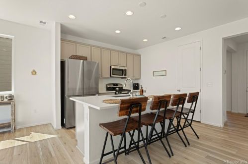 27524 10th Dr, Aurora CO  80018 exterior