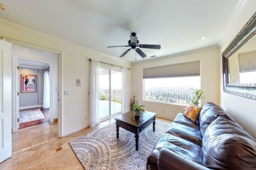 11832 Cir Dr, Whittier CA 90601-2352 exterior