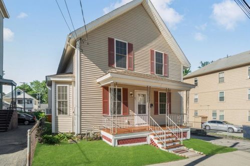 25 Adams St, Woonsocket, RI 02895-1305