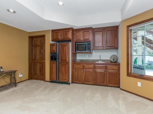 3817 Bridgewater Dr, Saint Paul MN  55123-2526 exterior