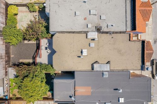 1306 Gilman Ave, San Francisco CA 94124-3243 exterior