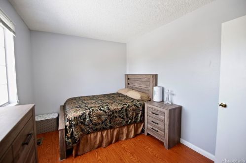 848 Naples Way, Aurora CO 80017-3170 exterior