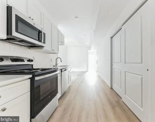 5102 Arch St, Philadelphia, PA 19139-2734