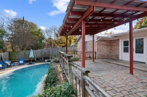 1813 Muse St, Fort Worth TX  76112-4315 exterior