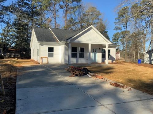 1196 Woodbridge Dr, Conyers, GA 30012-4656