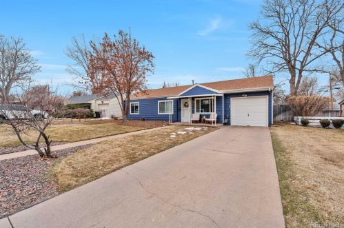 2819 Fairfax St, Denver, CO 80207-2748