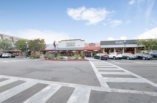 338 Plaza De Benito Juarez, Vista CA  92083-3549 exterior