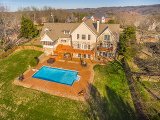 9348 Royal Mountain Dr, Chattanooga, TN 37421-2067