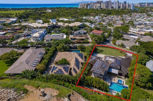 3824 Diamond Head Cir, Honolulu HI  96815-4440 exterior