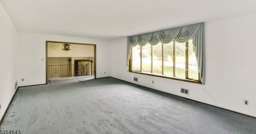 523 Hidden Holw, Scotch Plains, NJ 07076-2027