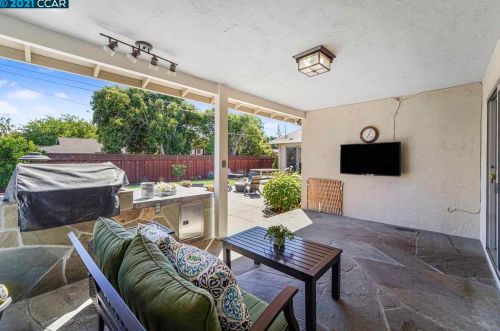 732 San Simeon Ct, Concord CA  94518-2316 exterior