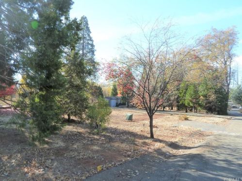 1348 Manhattan Dr, Paradise CA 95969 exterior