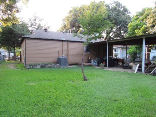 11122 Barbarosa Dr, Dallas, TX 75228-2115