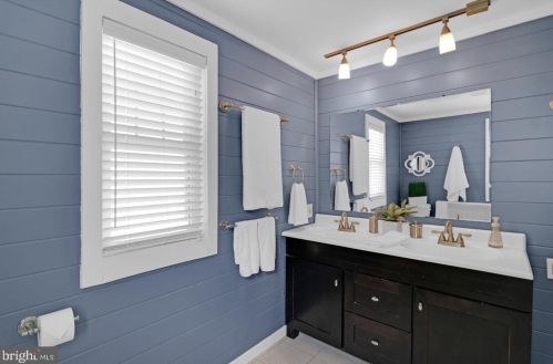 215 Marne Ave, Haddonfield NJ 08033-1444 exterior