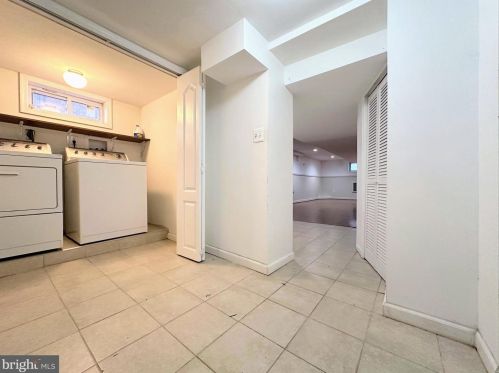 8455 12 Ave, Silver Spring MD 20903-3304 exterior