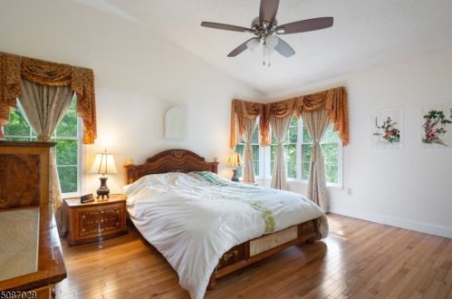 14 Ginger Ct, Princeton NJ  08540-9421 exterior