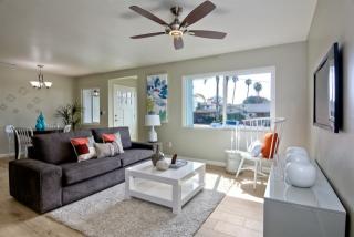 1380 Yourell Ave, Carlsbad, CA 92008-1049