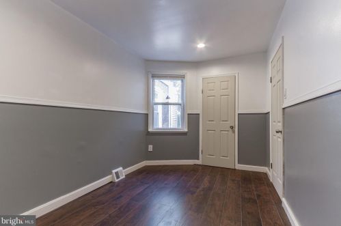 5215 10th St, Philadelphia PA  19141-4009 exterior