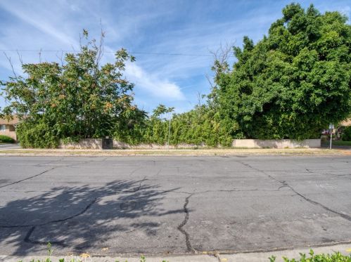 516 State College Blvd, Anaheim CA  92806-4658 exterior