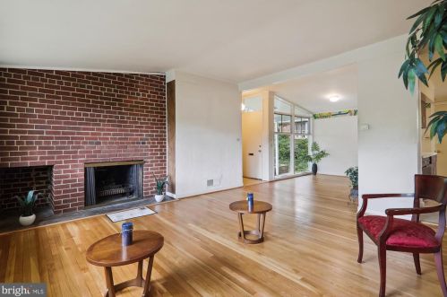 2205 Richland Pl, Silver Spring MD 20910-2331 exterior