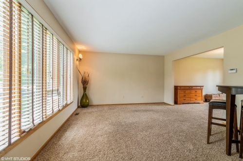 3310 Ivywild Ln, Mokena, IL 60451-9517