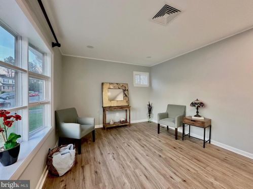 14608 Eastman St, Woodbridge VA  22193-2610 exterior