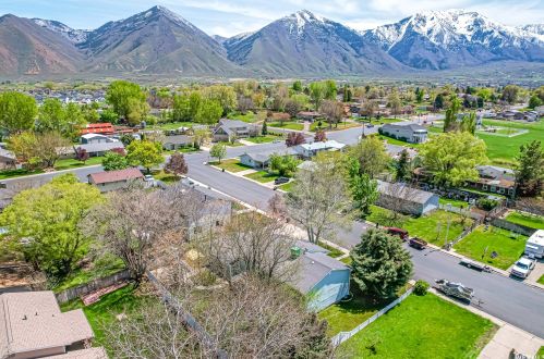 345 350, Woodland Hills UT 84653-5512 exterior