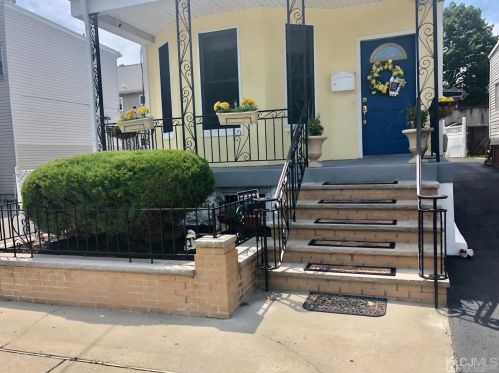 465 Penn St, Perth Amboy, NJ 08861-3318