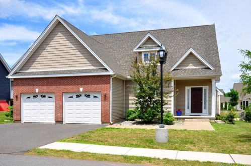 73 Windermere Village Rd, Ellington CT  06029-3839 exterior
