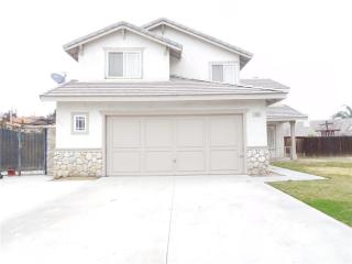 1016 Willis Ct, Colton, CA 92324-7527