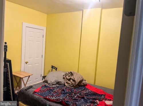 563 Line St, Camden NJ 08103-1610 exterior