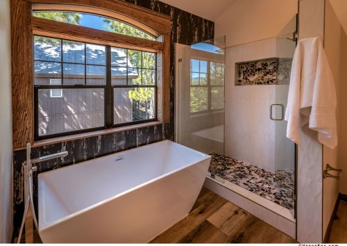 12275 Stockholm Way, Truckee CA  96161-6945 exterior