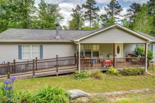 139 Chickasaw Ln, Jackson, GA 30233-3622