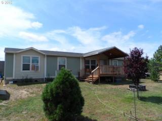 445 Bunker St, Riddle, OR 97469-8721
