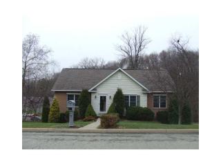 81 Laurel Dr, Greensburg, PA 15601-4587