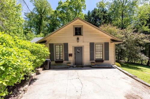 3119 Habersham Rd, Atlanta GA  30305-2939 exterior