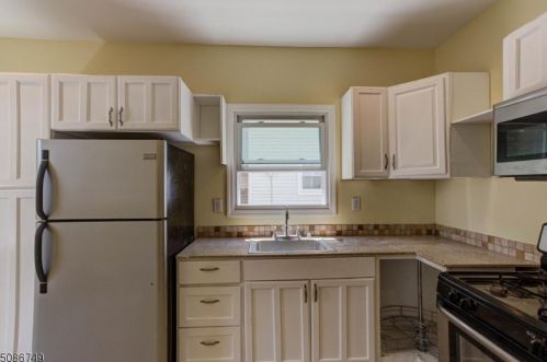 66 Van Ness Ter, Maplewood NJ 07040-3343 exterior