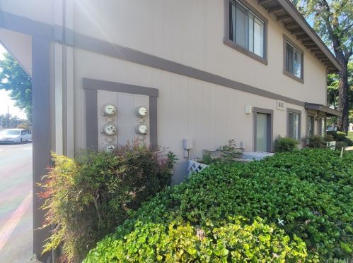 1706 Normandy Pl, Santa Ana CA 92705-4337 exterior