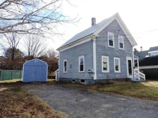 17 Girard St, Laconia, NH 03246-3118